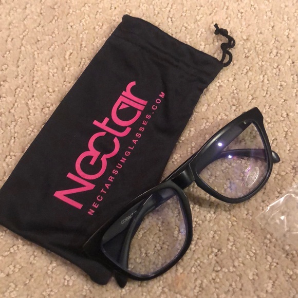 Glasses - Picture 1 of 1